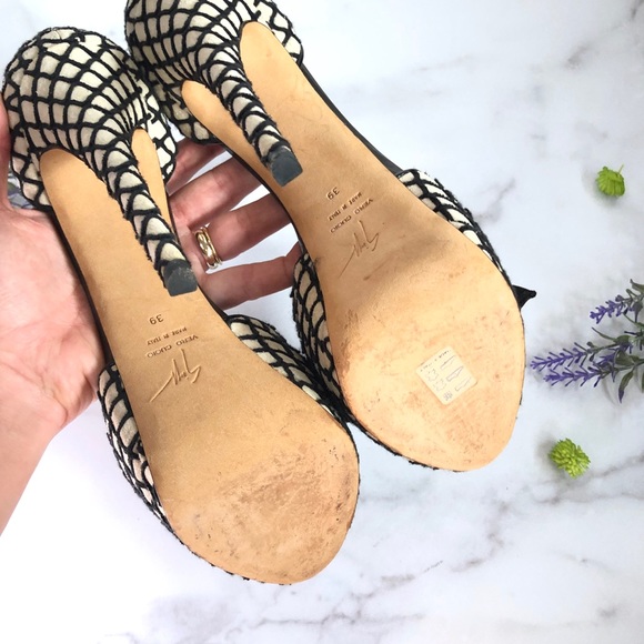 Giuseppe Zanotti Alicia Peep Toe Heels, Size 39 - Picture 5 of 8